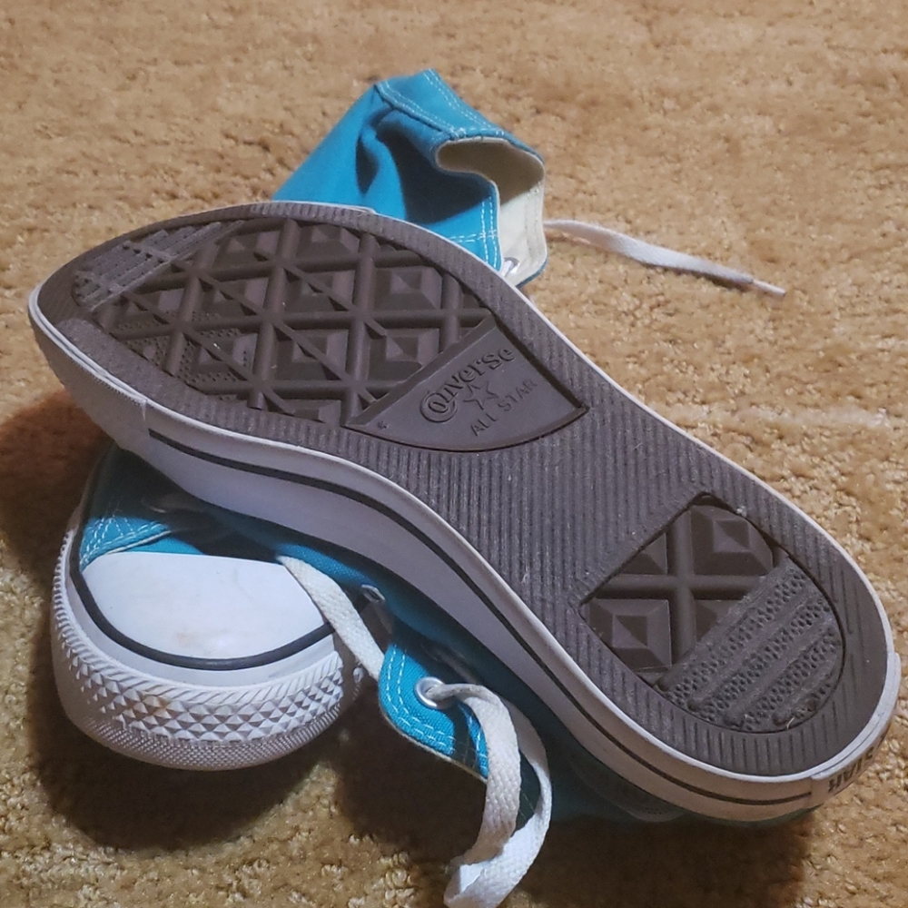 Turquoise Converse All Stars - Picture 2 of 3